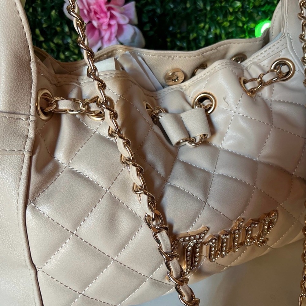 🩷🍒Juicy couture Quilted Caviar bucket bag - Picture 3 of 9